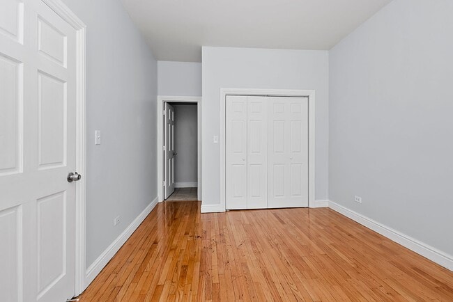 Building Photo - Two Bedroom Condo Unit For Rent In Bronzev...