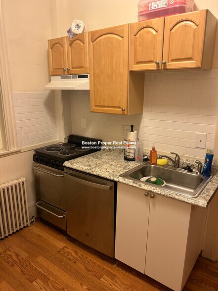 Building Photo - 25 Bay State Rd