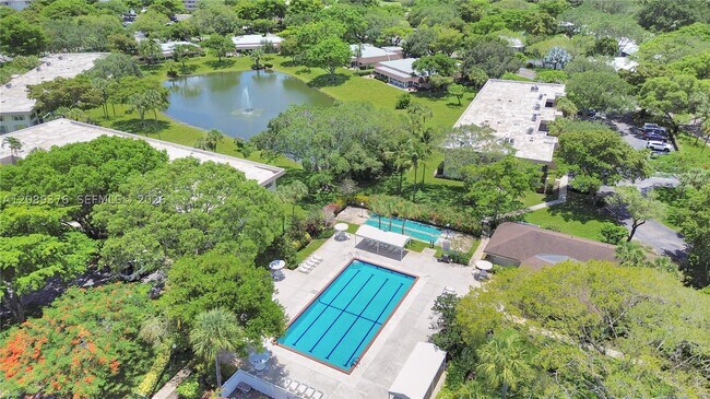 Building Photo - 3641 Oaks Clubhouse Dr