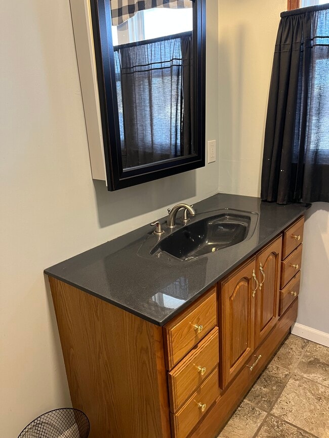 Building Photo - 604 S Washington St