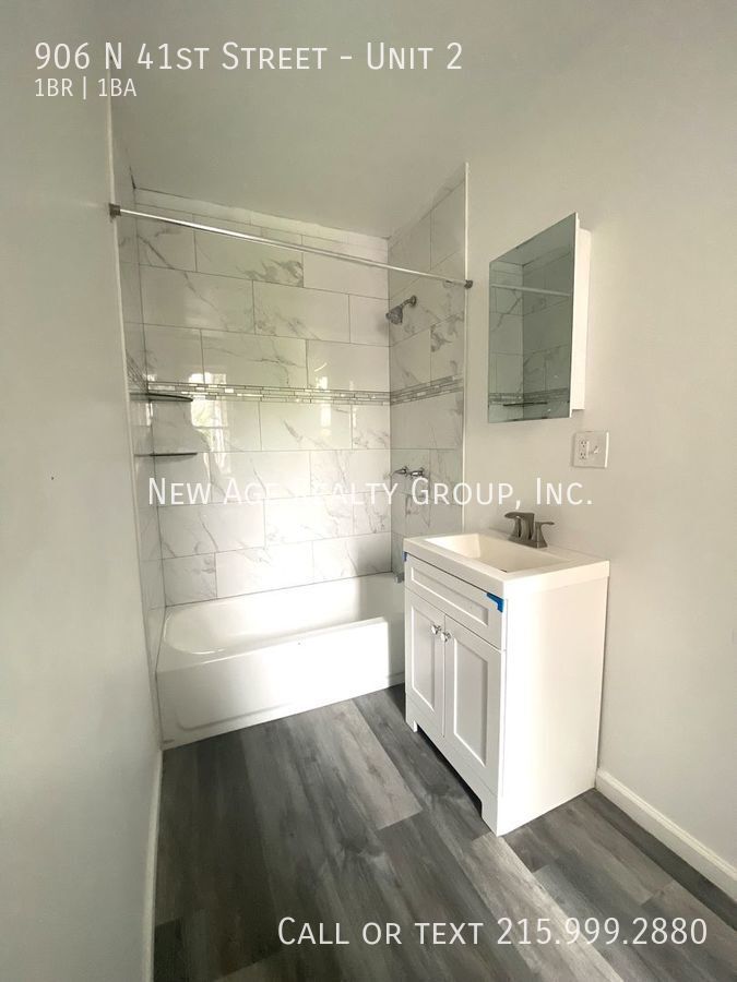 Building Photo - 906 N 41st St