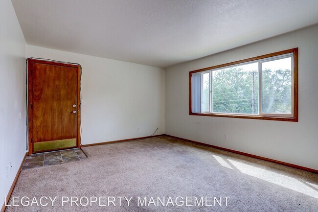 Building Photo - 11580 SW Hall Blvd