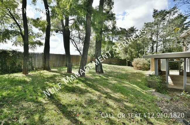 Building Photo - 2413 Marbury-
