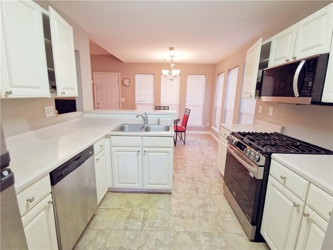 Building Photo - 873 Ashwood Walk