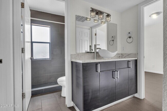 Building Photo - 3034 N 35th St
