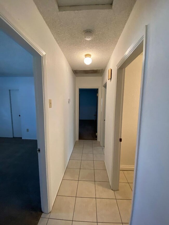 Building Photo - 5348 El Molino Ave