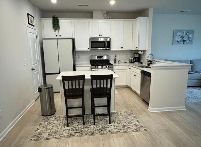 Building Photo - 13052 Cottage Crst Ln