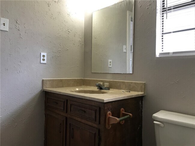 Building Photo - 5217 Williams Dr