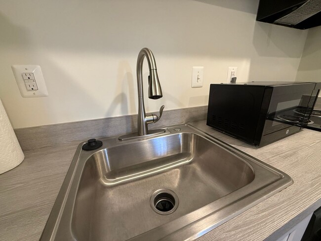 Building Photo - 514-B Trailside Avenue - Cozy 1BR Apartment on Pantops!