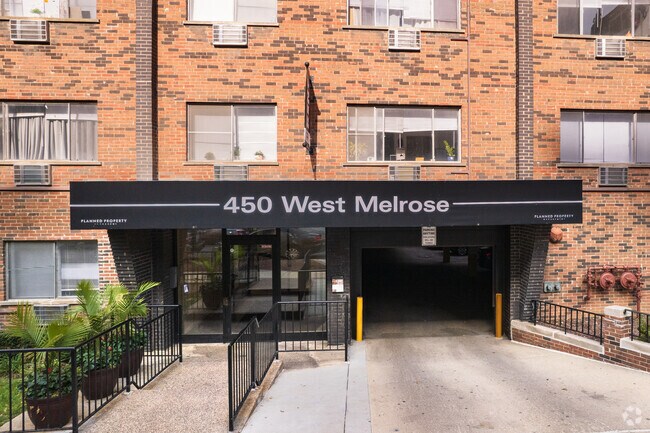 Building Entrance - 450 W. Melrose