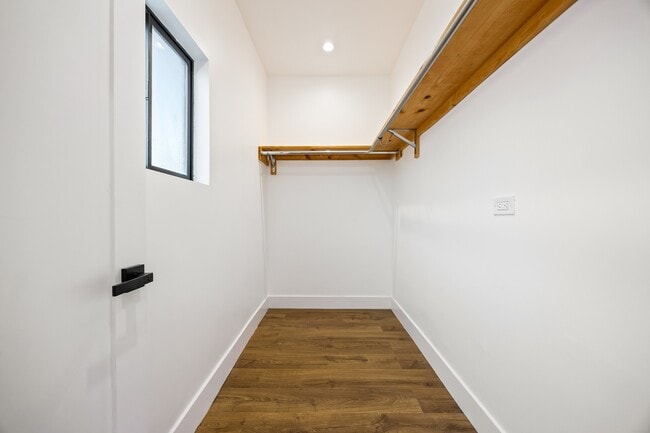 Building Photo - 212 W 64th St