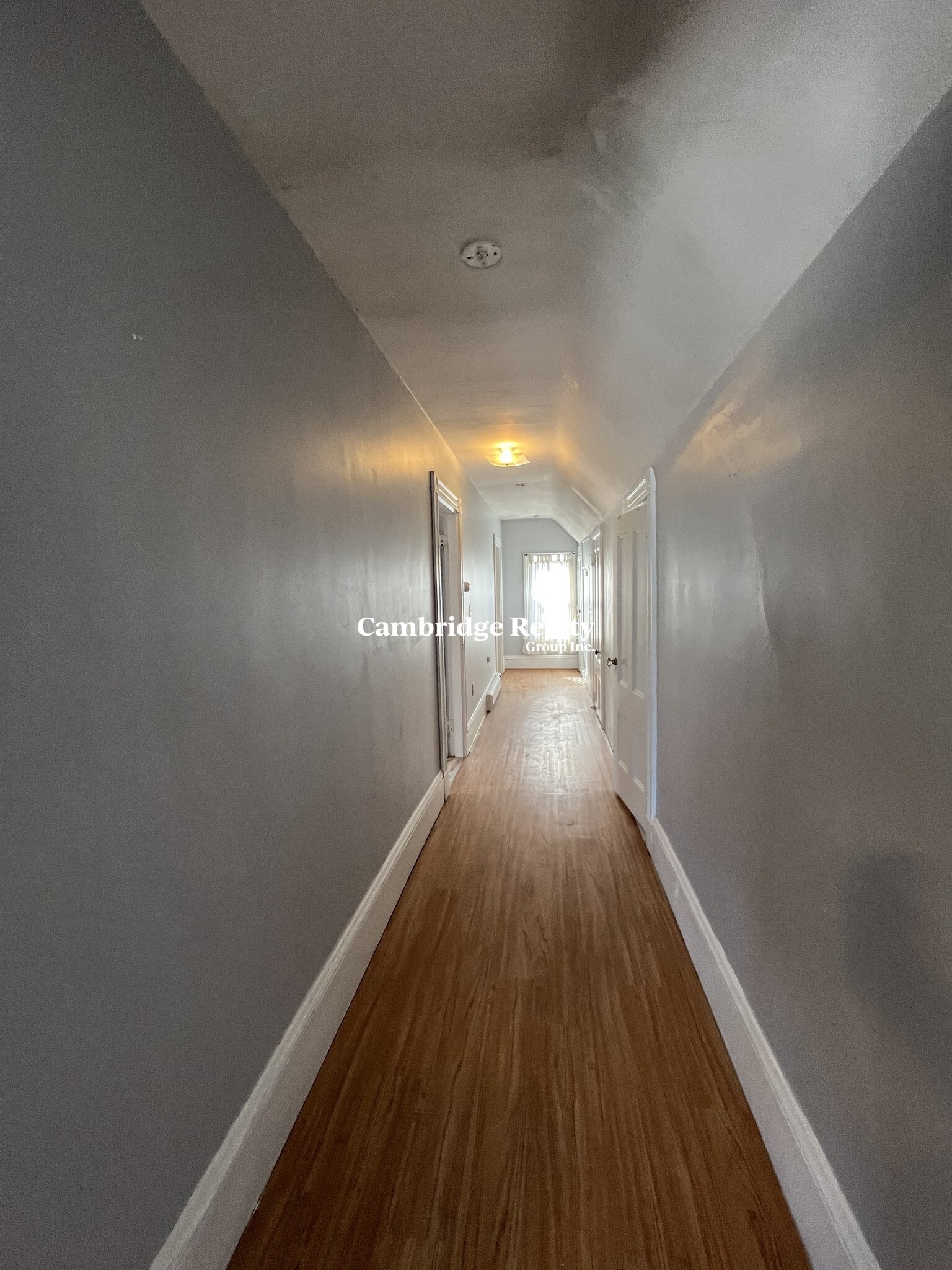 Building Photo - 45 Gardena St