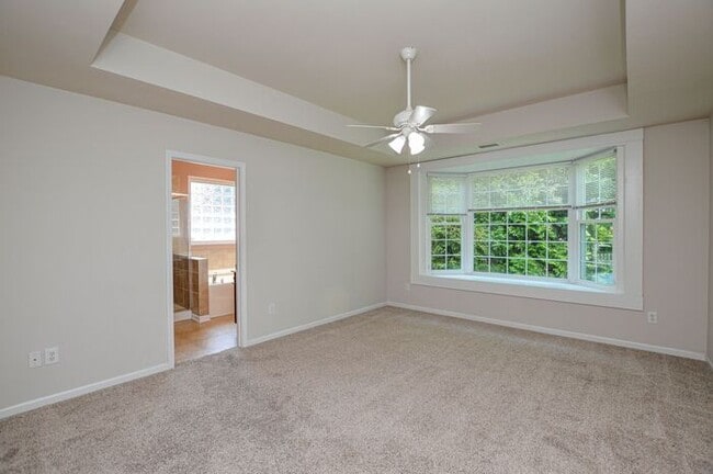 Building Photo - Elegant 4-bedroom Home in Desirable Callonwood Neighborhood in Matthews, NC