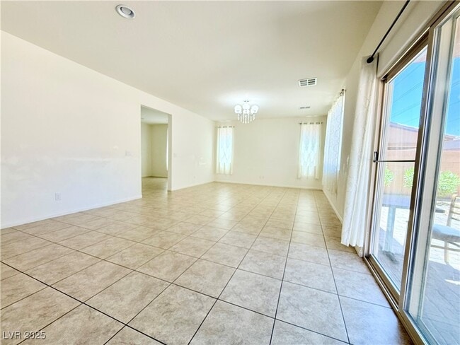 Building Photo - 6531 Dunns River St
