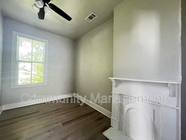 Building Photo - 1717 Bynum Ave