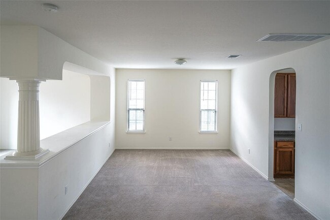 Building Photo - 612 Dark Tree Ln