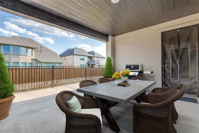 Building Photo - 13445 Loyla Ct