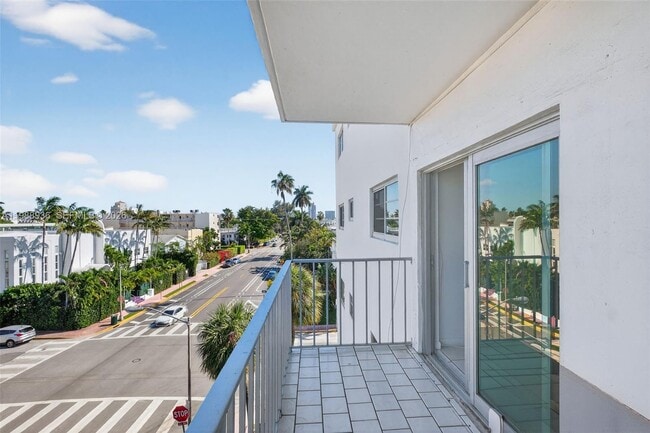 Building Photo - 1428 Euclid Ave