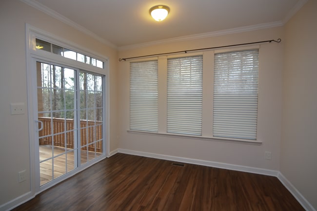 Building Photo - 306 Bally Shannon Way