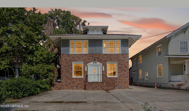 Primary Photo - 2315 Park St