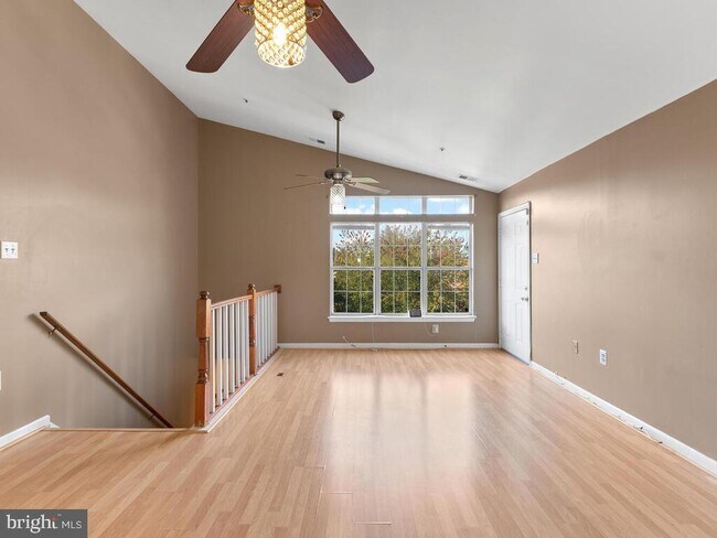 Building Photo - 8792 Grasmere Ct