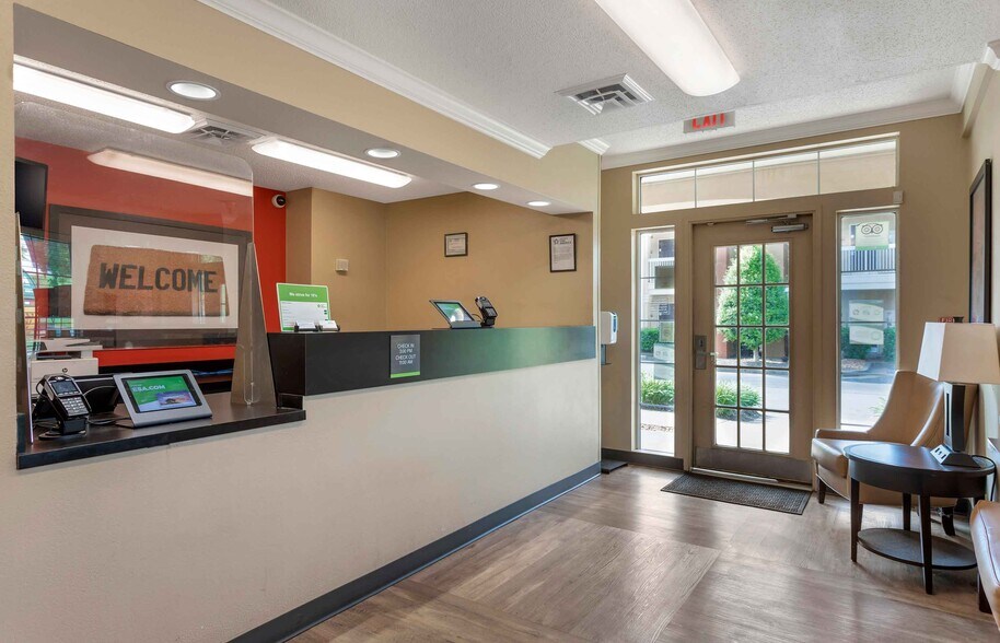 Building Photo - Furnished Studio-Nashville - Airport - Music City