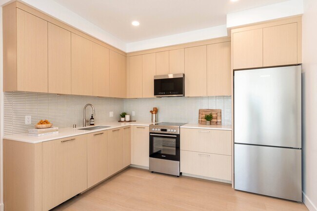 Building Photo - The Santa Monica Collection - 1430 Lincoln