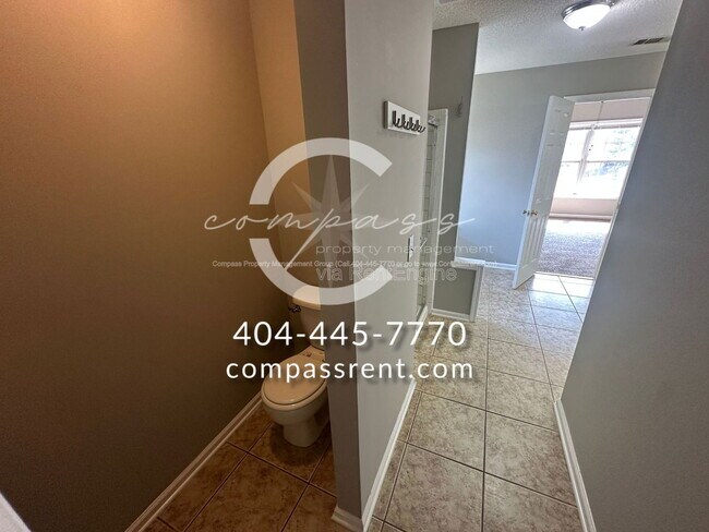 Building Photo - 2106 Clearvista Dr NW