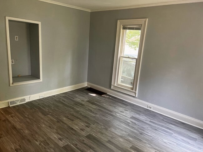 Building Photo - 626 Hudson St