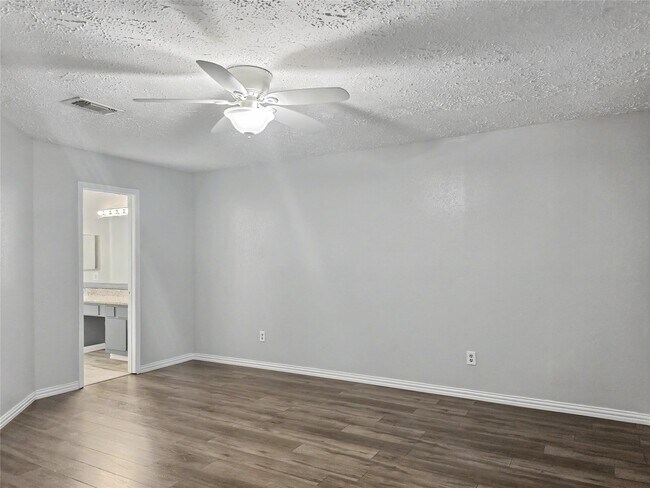 Building Photo - 4211 Falcon Meadow Dr