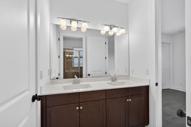 Building Photo - 4025 Faraday Wy