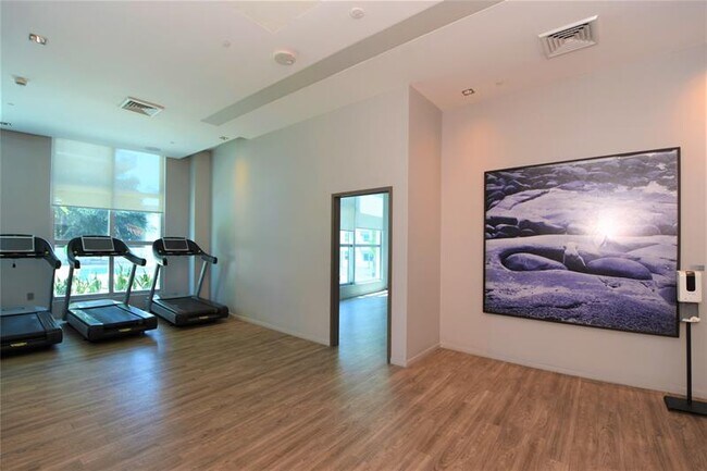 Building Photo - 1100 S Miami Ave