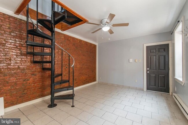 Building Photo - 513 W Girard Ave