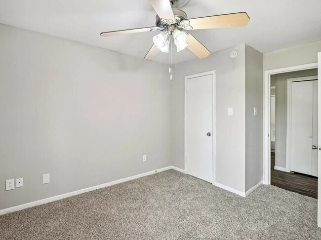 Building Photo - 4211 Clay Hill Dr