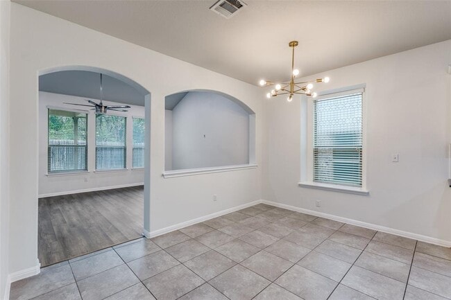 Building Photo - 10805 Owyhee Vw