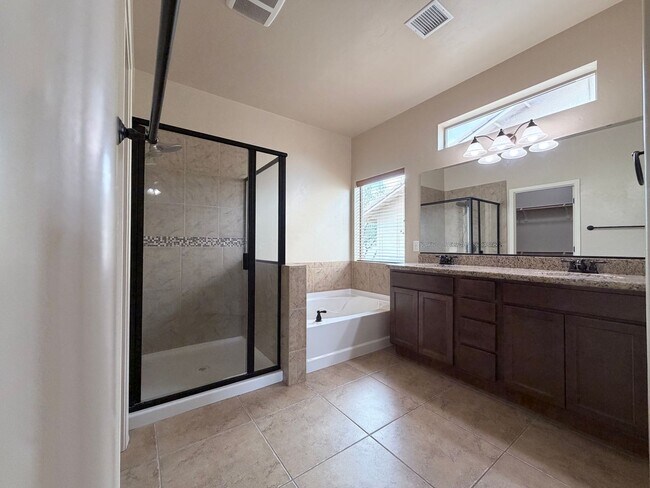 Building Photo - 3BR/2BA/2.5CG, 1861 sq.ft. rental in Sierra Vista, AZ