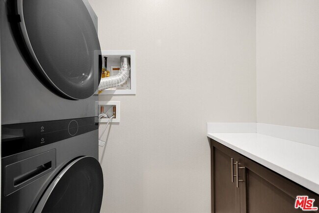 Building Photo - 746 Farrier Wy