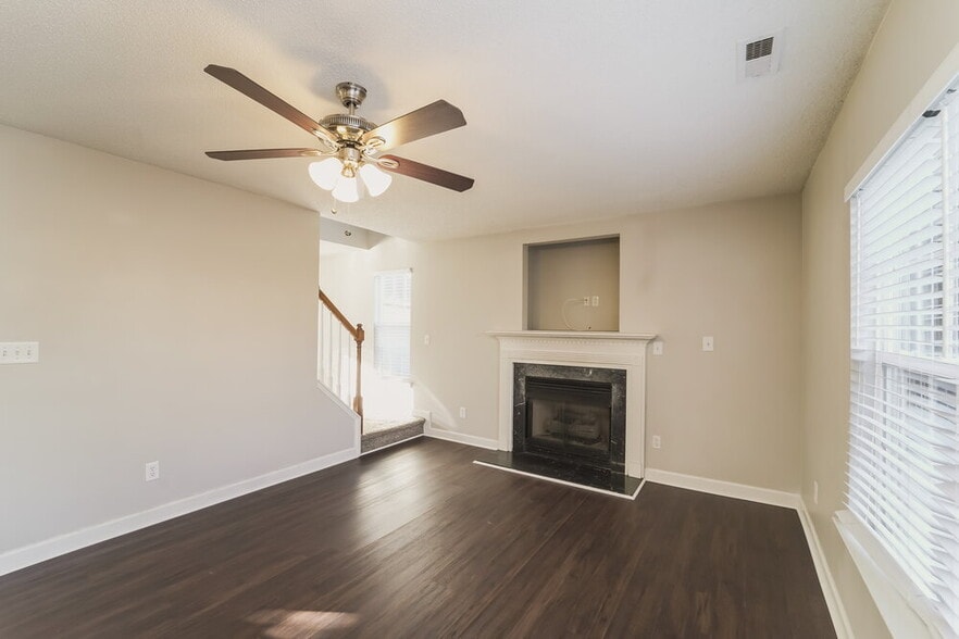 Building Photo - 4245 Barley St SW