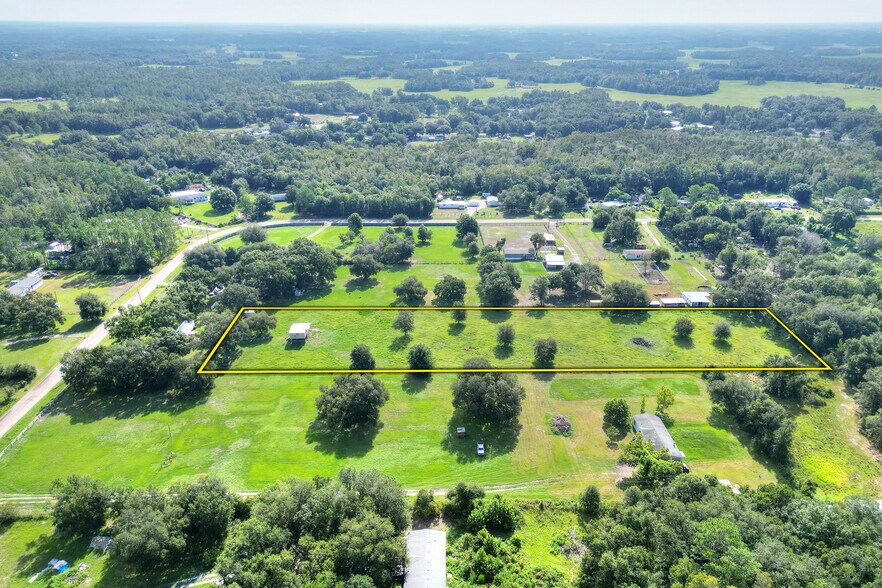 Building Photo - 12552 Farmettes Rd