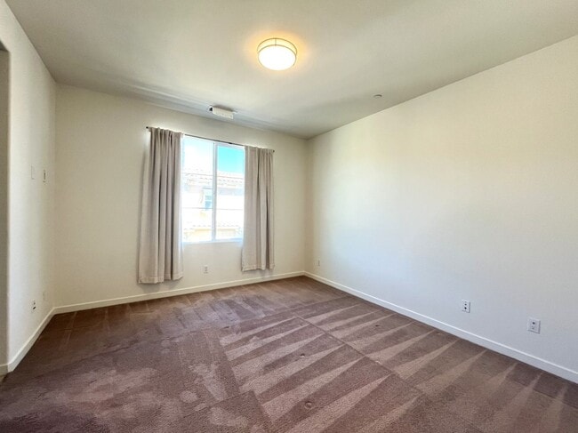 Building Photo - 3105 Marigold Cir
