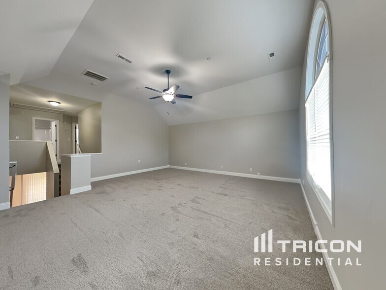 Building Photo - 485 Preakness Cir