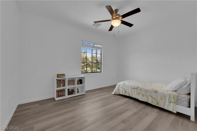 Building Photo - 608 Highland Bluff Way