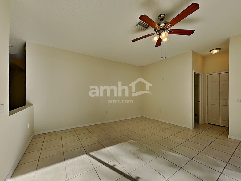 Building Photo - 607 Grand Canyon Dr