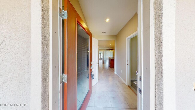 Building Photo - 13950 Berryview Rd