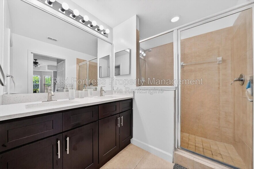Building Photo - 15969 Mandolin Bay Dr