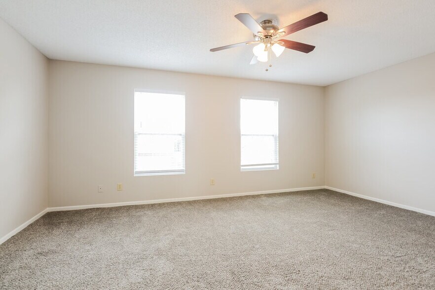 Building Photo - 7906 States Bend Ln