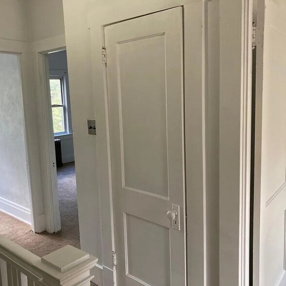 Building Photo - 5846 Douglas St