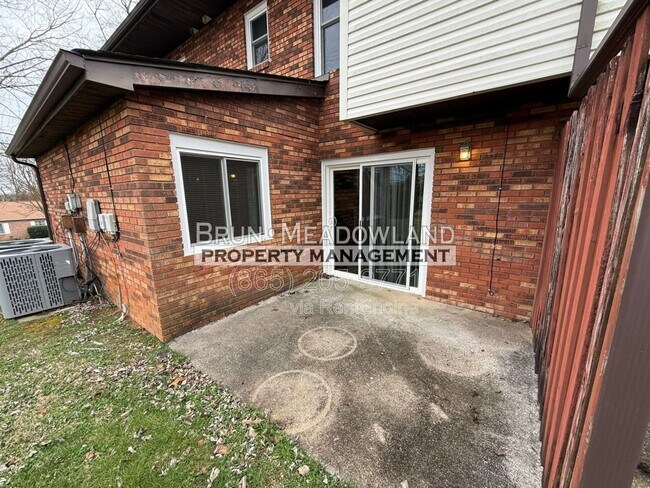 Building Photo - 2023 Belle Terra Rd