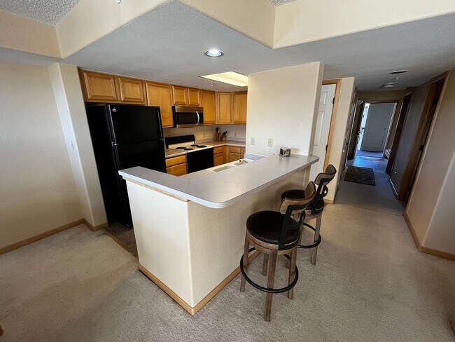 Building Photo - 980 Lakepoint Dr