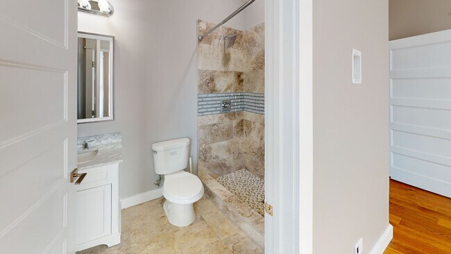 Building Photo - $1545 per Bedroom |6BR in Fort Sanders | W...